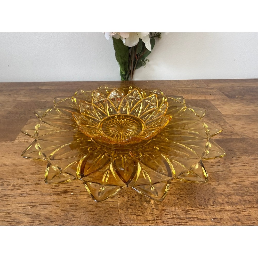Vintage Federal Glass Sunflower Petals Amber Glass‎ Chip and Dip Serving Set MCM